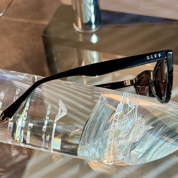 DIFF x ADRIENNE BAILON CHATEAU + BLACK + GREY SUNGLASSES main image 4
